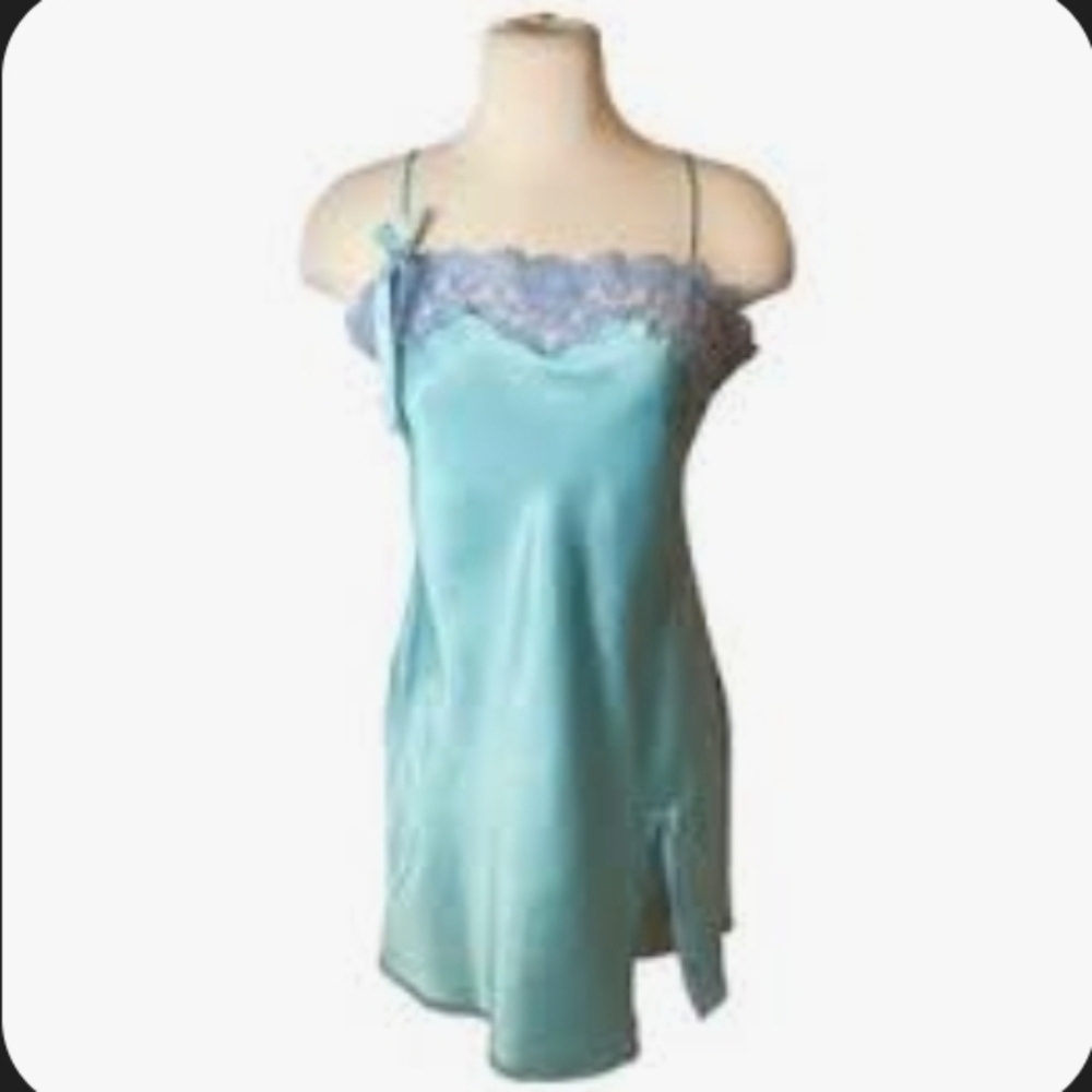Victoria's Secret Y2K Aqua/Blue Lace and Satin Chemise Slip Dress Vintage